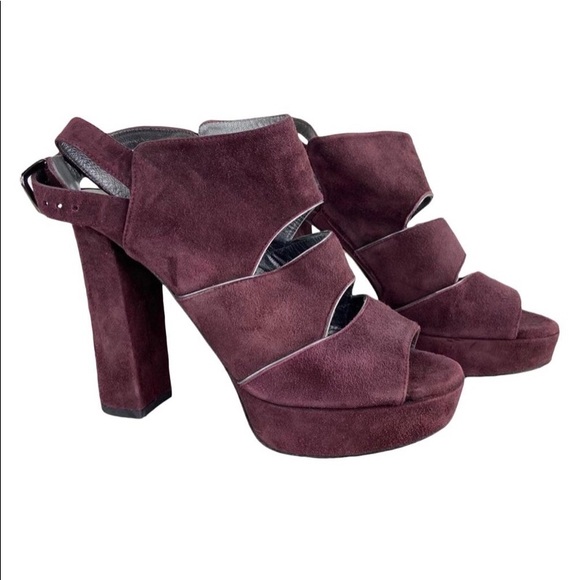 Stuart Weitzman dark plum colored suede leather platforms- DESIGNER SHOE DEAL!